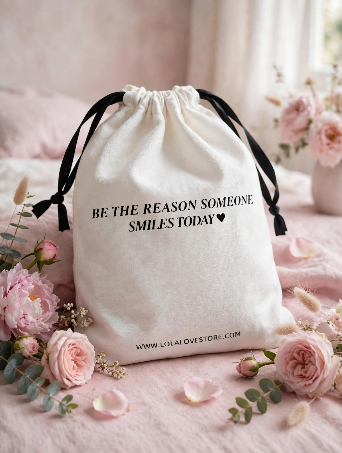 Lola Love signature bag with flowers